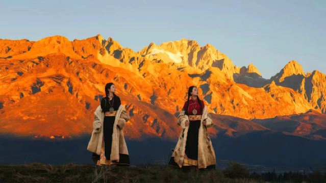 Lijiang Yulong Snow Mountain Grand Cable Car + Blue Moon Valley 1-day Tour [Official Guaranteed Tickets 6-8 Group Sunrise Golden Mountain]