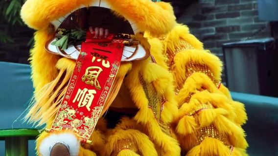 China: Guangzhou + Foshan Zumiao Tempel + Huang Feihong Gedenkhalle + Nanfeng Guzao Tagesausflug mit Privattransfer