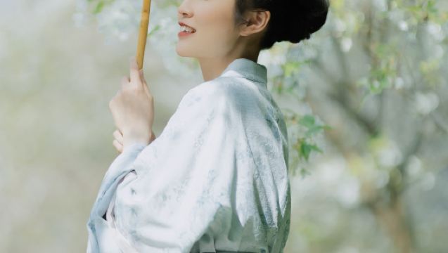 Julu Trip Moments[Reisebegleitung, Fotos, Kurzvideos, Hochzeitsfotografie und -videografie, Imagefilme, Porträts, Hochzeitsfotos mit allen Rohdaten inklusive/Übersetzung]