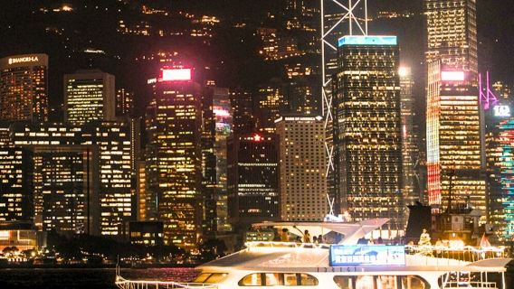 Hongkong Victoria Harbour: Nachtcruise met Onbeperkte Snacks & Drankjes