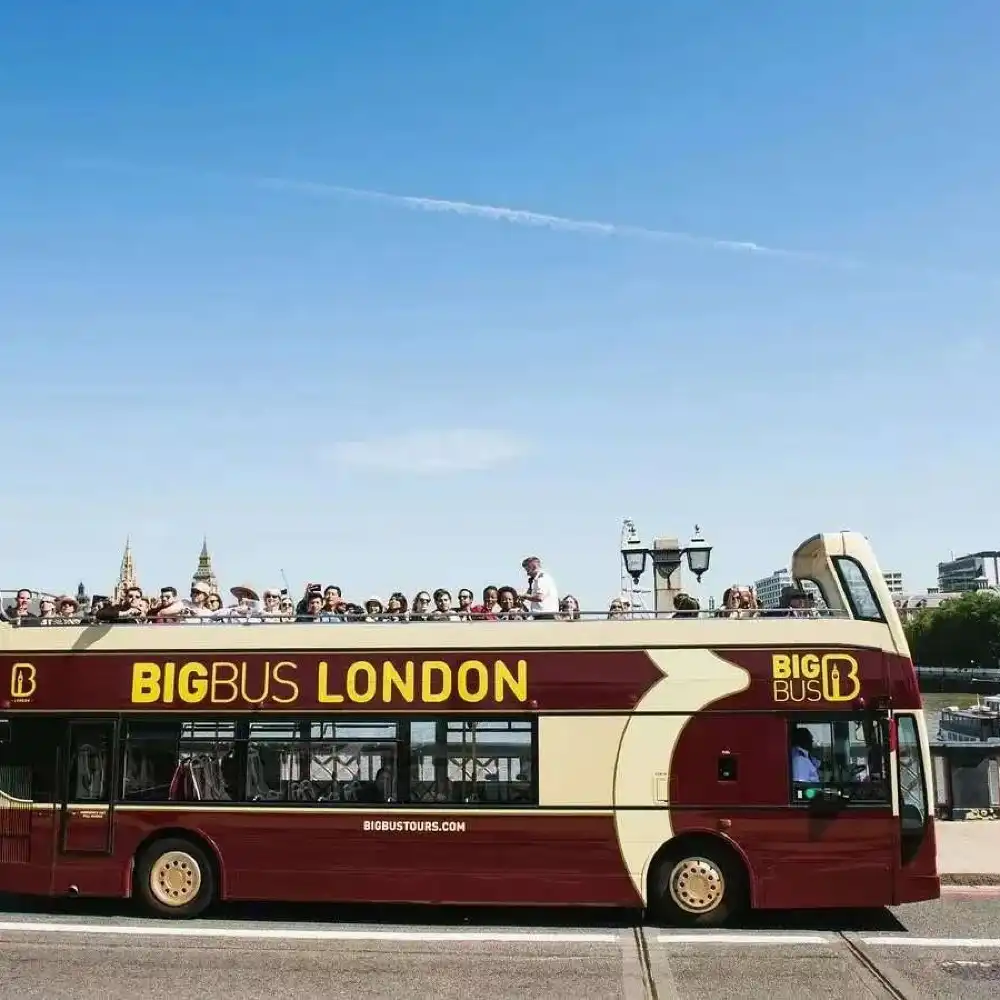 ロンドンBig Bus乗り降り自由の観光バス（ロンドン全市のランドマーク