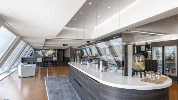 Voucher Penggunaan Lounge VIP di Lapangan Terbang Bilbao (BIO), Sepanyol | Transit/Menunggu Penerbangan/Berehat/Buffet Makanan | Perjalanan Perniagaan