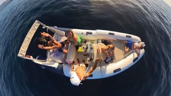 Влёра: экскурсия на секретный остров Сазан и в пещеру Хаджи Али для небольшой группы