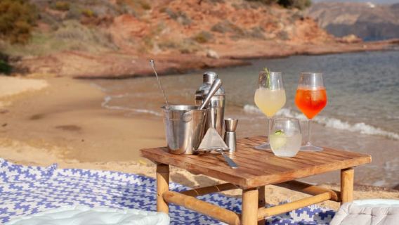 Mykonos: Cocktail Making Class on a Secluded Beach