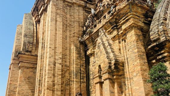 Nha Trang Half-day City Tour: Oceanography Museum, Chong Rock, Stone Church & Po Nagar