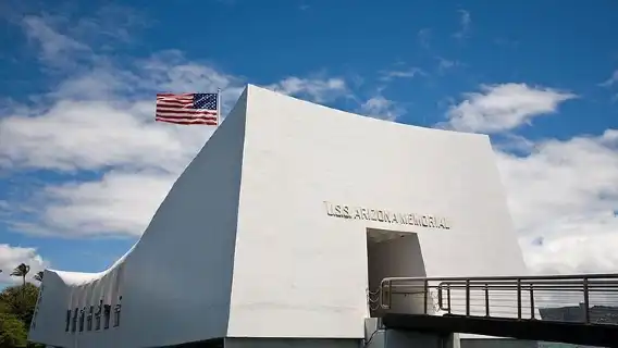 Shoreline memorial - Wikipedia