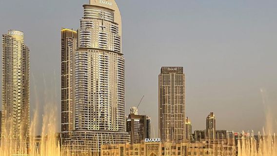 ร้านอาหาร Armani Mediterranean ในดูไบ พร้อมอาหารกลางวันและอาหารเย็นให้เลือก|น้ำพุดนตรีสุดตระการตาสไตล์เมดิเตอร์เรเนียน/อิตาลี/ญี่ปุ่น ให้เลือก