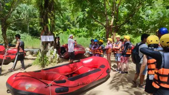 普吉島攀牙灣漂流5/9公里皮艇 騎大象+滑索飛躍 含接駁