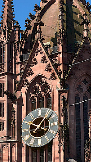 Römer City Hall + Frankfurt Cathedral + Nizza + Caricatura - Museum for Comic Art private charter