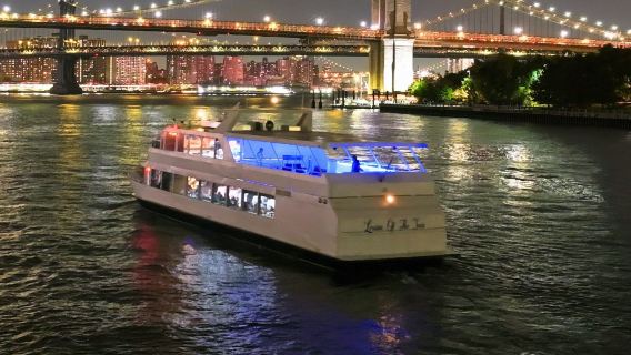 New York: Dinner Cruise + Live Music