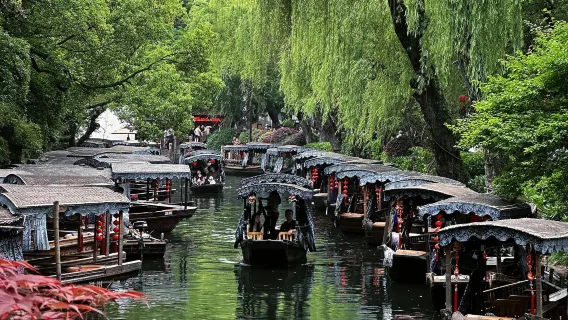 Zhejiang Huzhou + Nanxun Ancient Town + Zhuangyuan Street + Tiefu Temple Chinese, English, Russian, German, Italian, French and Thai guide are available