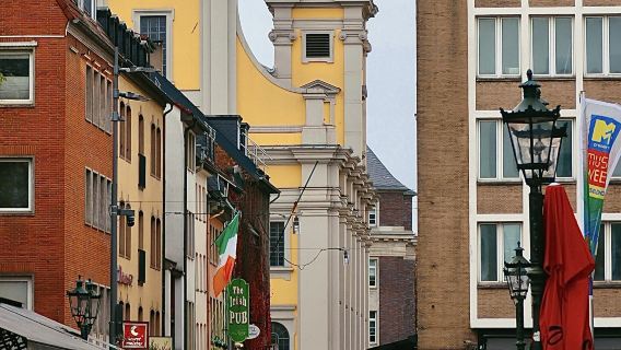 ทัวร์หนึ่งวันในเยอรมนี ดุสเซลดอร์ฟ แม่น้ำไรน์ + บ้านของไฮเนอ + พิพิธภัณฑ์รถยนต์ บริการภาษาจีนและภาษาอังกฤษ