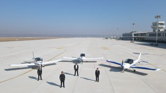 陝西西安藍田機場固定翼飛行駕駛體驗+機長帶飛+親手操控+合影留念【20/35公里低空覽景+1小時包機任選】