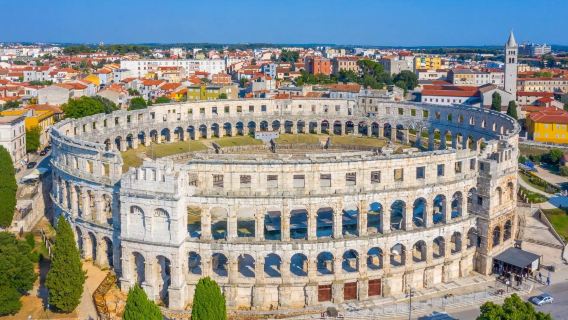1-day tour of Pula Arena + Temple of Augustus + Pula Arena