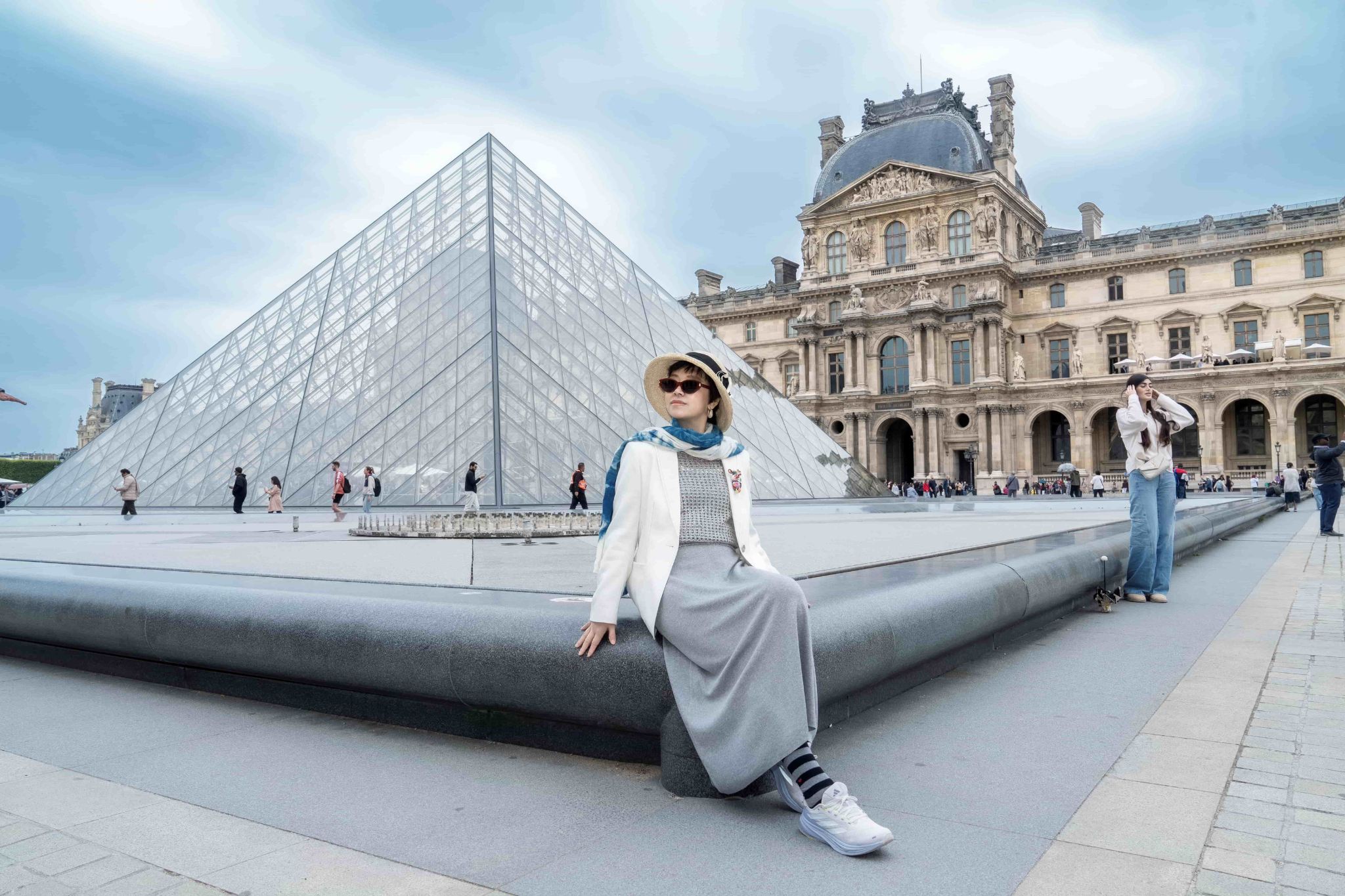 Trip Moments in Paris, France[Wedding photography microfilm aerial shooting/wedding day photography/makeup and costumes/private charter and guide customization]