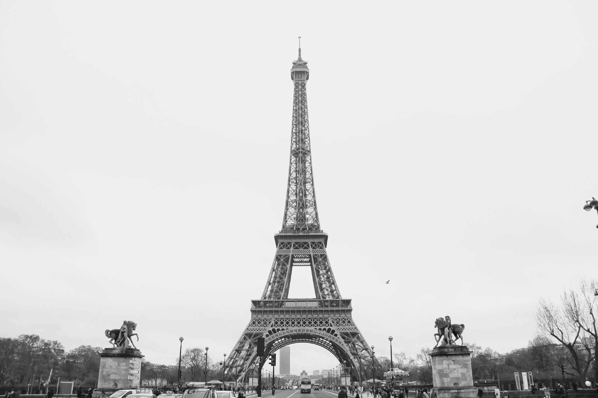 Excursion d'une journée à Paris [Cathédrale Notre-Dame + Tour Eiffel + Île de la Cité + Montmartre + Av. des Champs-Élysées]