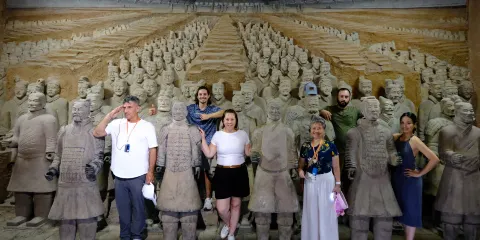 西安必去私人日遊:秦始皇帝陵博物院(兵馬俑)- 城牆- 回民街