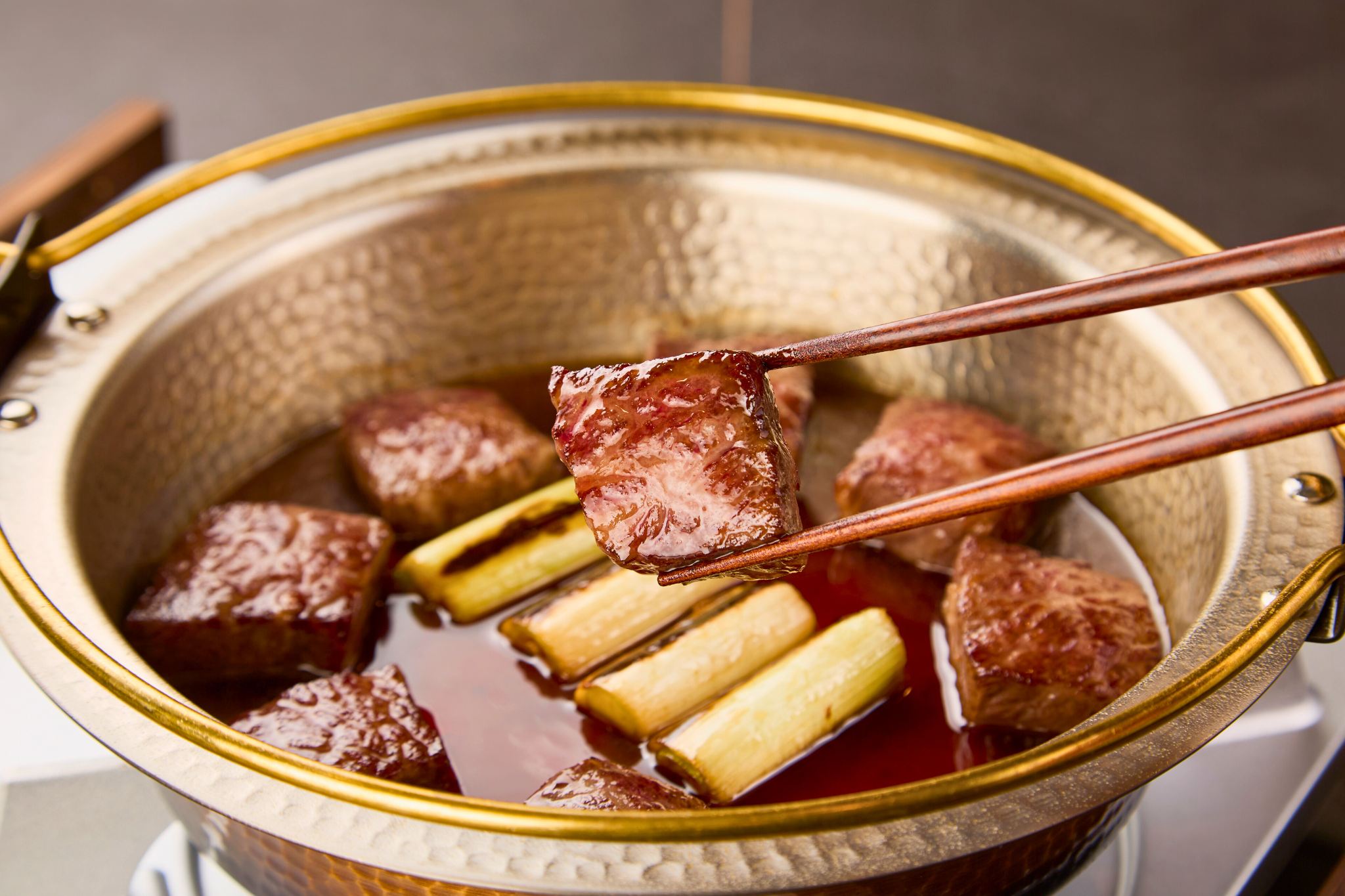 Osaka - Kobe Wagyu Sukiyaki Premium Course - GOTENGO Dotonbori