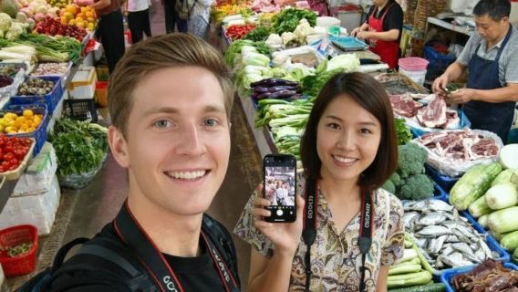 อาหารอร่อยในตรอกหลังฉงชิ่งและวัดอันเงียบสงบ