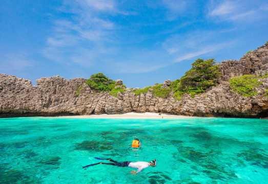 1-day tour to Ko Rok + Ha Island in Krabi, Thailand [Hidden diving paradise | Established boat company]