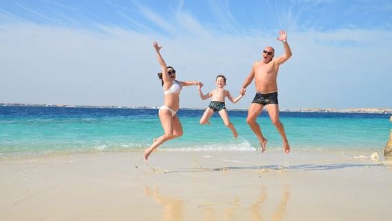 フルガダ発 マガウィシュ島ボートトリップ