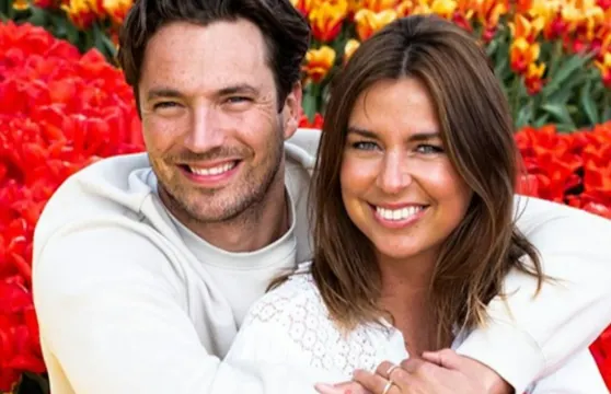 庫肯霍夫及鬱金香體驗：入場門票 + 來回巴士接送