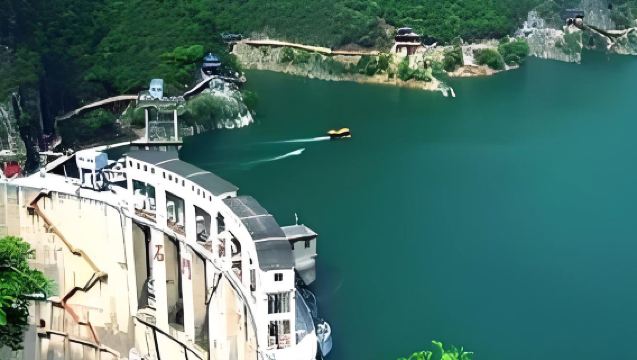 Jalan Papan Batu Pintu + Bandar Lama Zhuge + Kuil Marquis Wu + Makam dan Kuil Ma Chao [Penerangan Berpandu Mendalam | Akses Langsung dari Stesen Kereta Api Berkelajuan Tinggi]