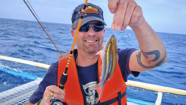 Private island hopping tour in Boracay Island: Exclusive boat charter without sharing | Fishing available | Enjoy quality time with friends and family