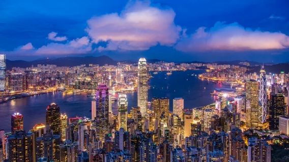 香港発｜オープントップバス ナイトツアー＋ビクトリアピークでの夜景観賞｜日本語ガイド付き