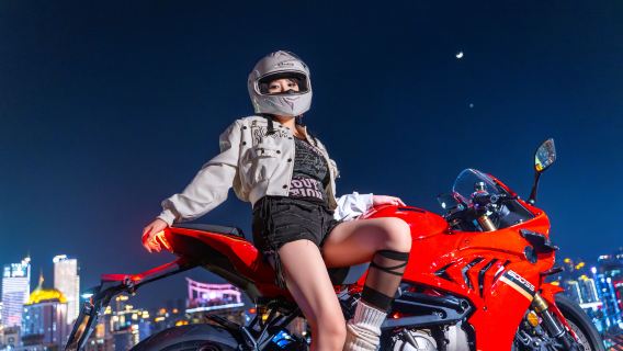 Servizio fotografico con moto a Chongqing, senso di ritualità [Servizio fotografico in viaggio con moto + riprese video della cerimonia di ingresso a Nanbin Road]