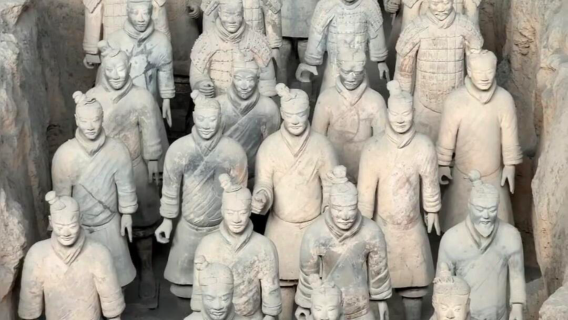 Xi'anin puolipäivän retki (Qin Shihuangin terrakotta-armeija + kopiotehdas) englanninkielinen opastus [valinnainen lounas ja kuljetus]