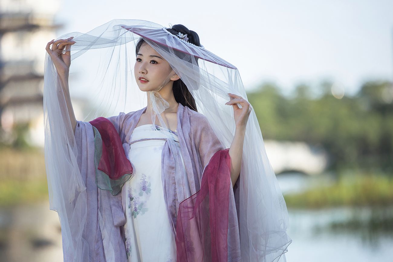 Trip Moments in Wenshan Prefecture[Driver-guide + Trip Moments + aerial microfilm + makeup & costumes + customized itinerary + all photos included]