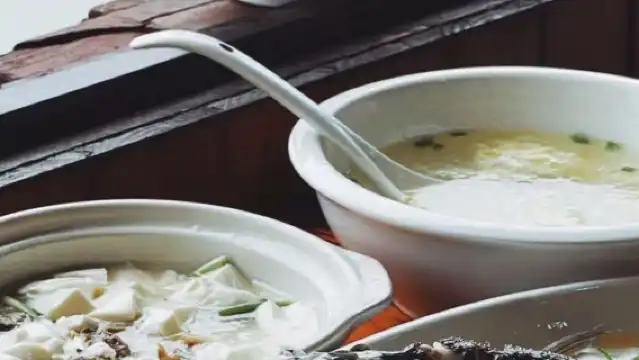 Shanghai Zhujiajiao Water Town Day Tour+Jade Buddha Temple+Silk Museum