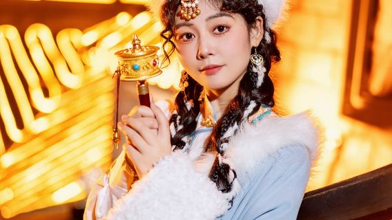 重慶洪崖洞民俗風貌區旅拍【包含服裝+妝面造型+底片+精修 | 更有豪華接送跟拍套餐】