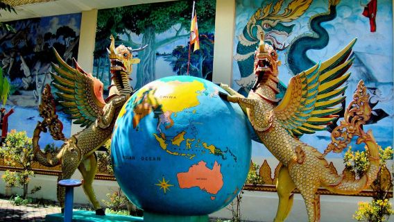 Tour di un giorno alla via dell'arte, al ponte dei cognomi, al tempio del Buddha sdraiato, alla chiesa di San Giorgio e al padiglione di Guanyin (con guida)