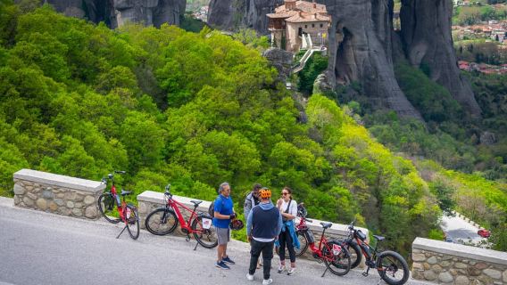 Meteora: tour epico al tramonto in bici elettrica con guida locale e drink