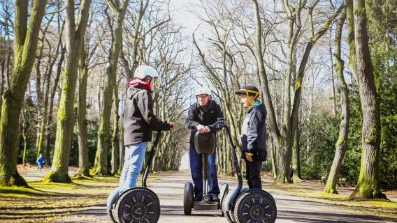 Praga: tour in Segway + trasferimento in taxi e mini-gruppo dei monasteri