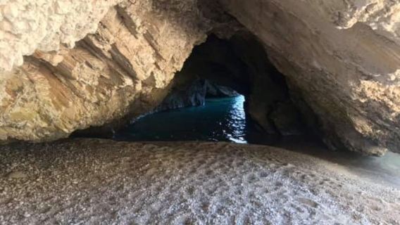 จากอาร์โกสโตลี: ทัวร์พร้อมไกด์นำเที่ยวทะเลสาบเมลิสซานีและชายหาดเมอร์ทอส