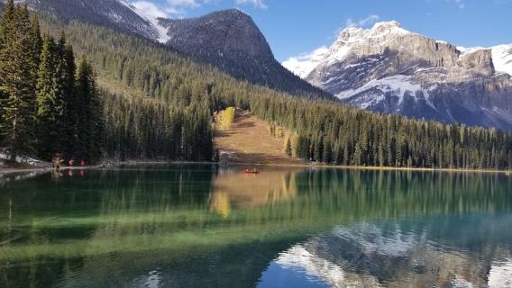 Banff/Calgary: Lake Louise, Moraine Lake and Emerald Lake