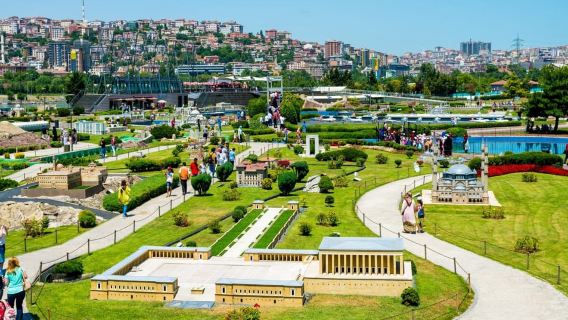 Visita guiada privada al Miniatürk de Estambul y traslados opcionales