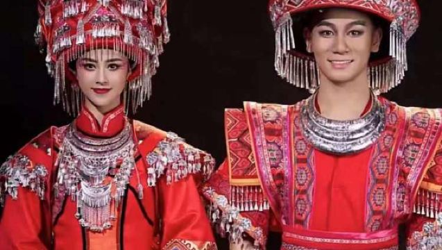 恩施土司城+龍麟宮+恩施民族大秀《西蘭卡普》半日遊