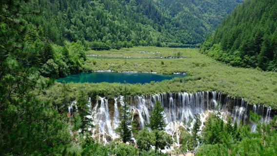 Area panoramica di Huanglong - Navetta diretta per Jiuzhaigou 'Partenza e ritorno' Opzioni disponibili: lussuoso minivan e bus confortevoli