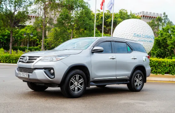 私人包車服務：河內市中心／內排國際機場 (HAN) 往返梅州