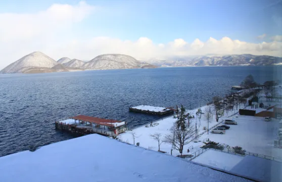 日本登別地獄谷+洞爺湖+昭和新山【札幌-函館單程，中文司機】