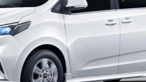 新疆賽里木湖包車遊一天（博樂起伊寧止/7座商務車/營運車輛）