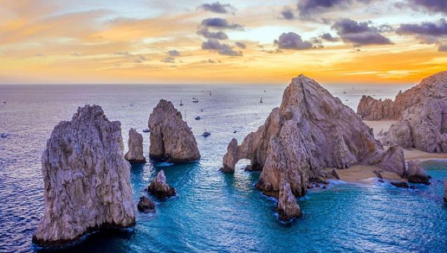Tour the Arch of Cabo San Lucas and head down to Playa del Amor