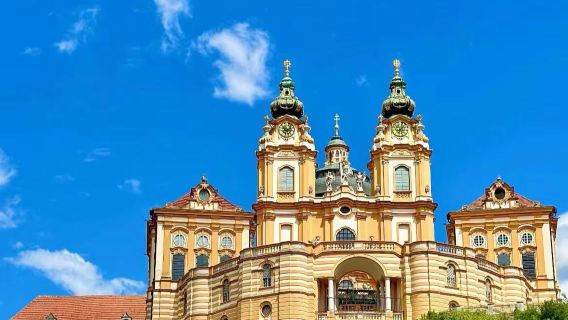 奧地利維也納梅爾克+瓦豪河谷+迪恩施泰因小鎮【中文定制包車】