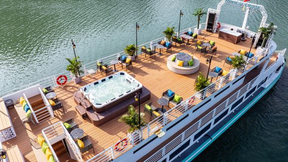 Da Hanoi: Crociera tropicale 5 stelle a Ha Long/Lan Ha Bay con kayak e pranzo buffet