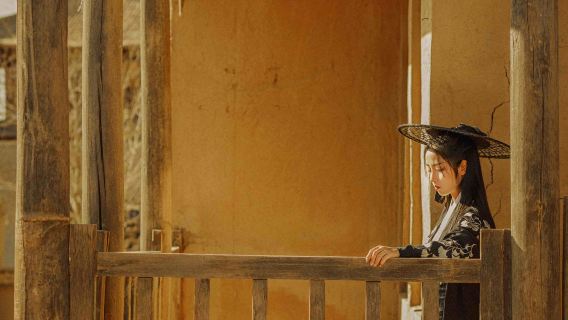 額敏Trip Moments【野果林/海航草原多語攝影師地陪帶車帶玩跟拍空拍陪拍約拍寫真】