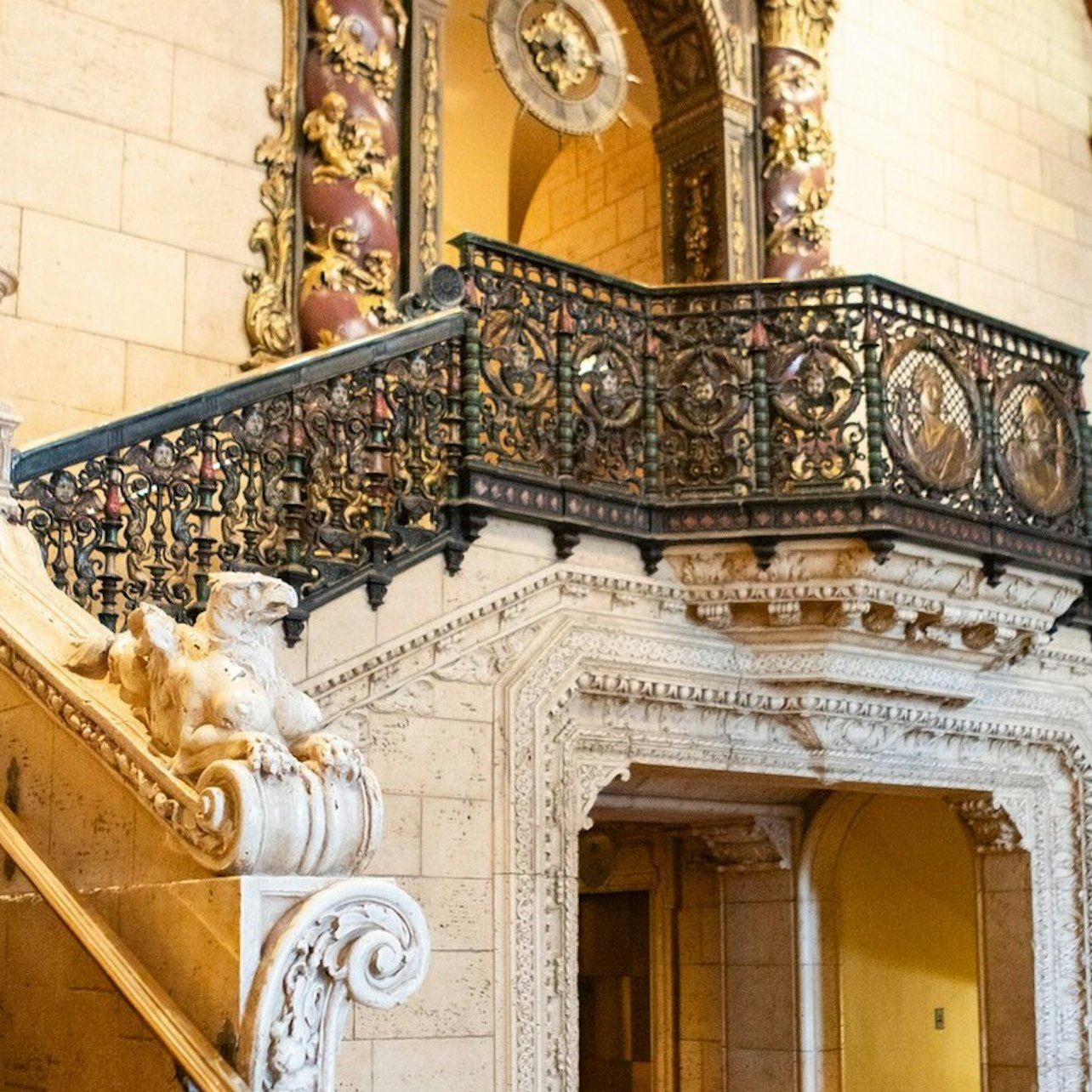 The Biltmore Los Angeles: Oscar History & Film Set Studio Guided Tour